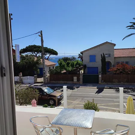 Le Calypso Hotel 2*