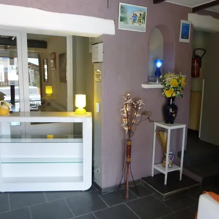Le Calypso 2* Йер